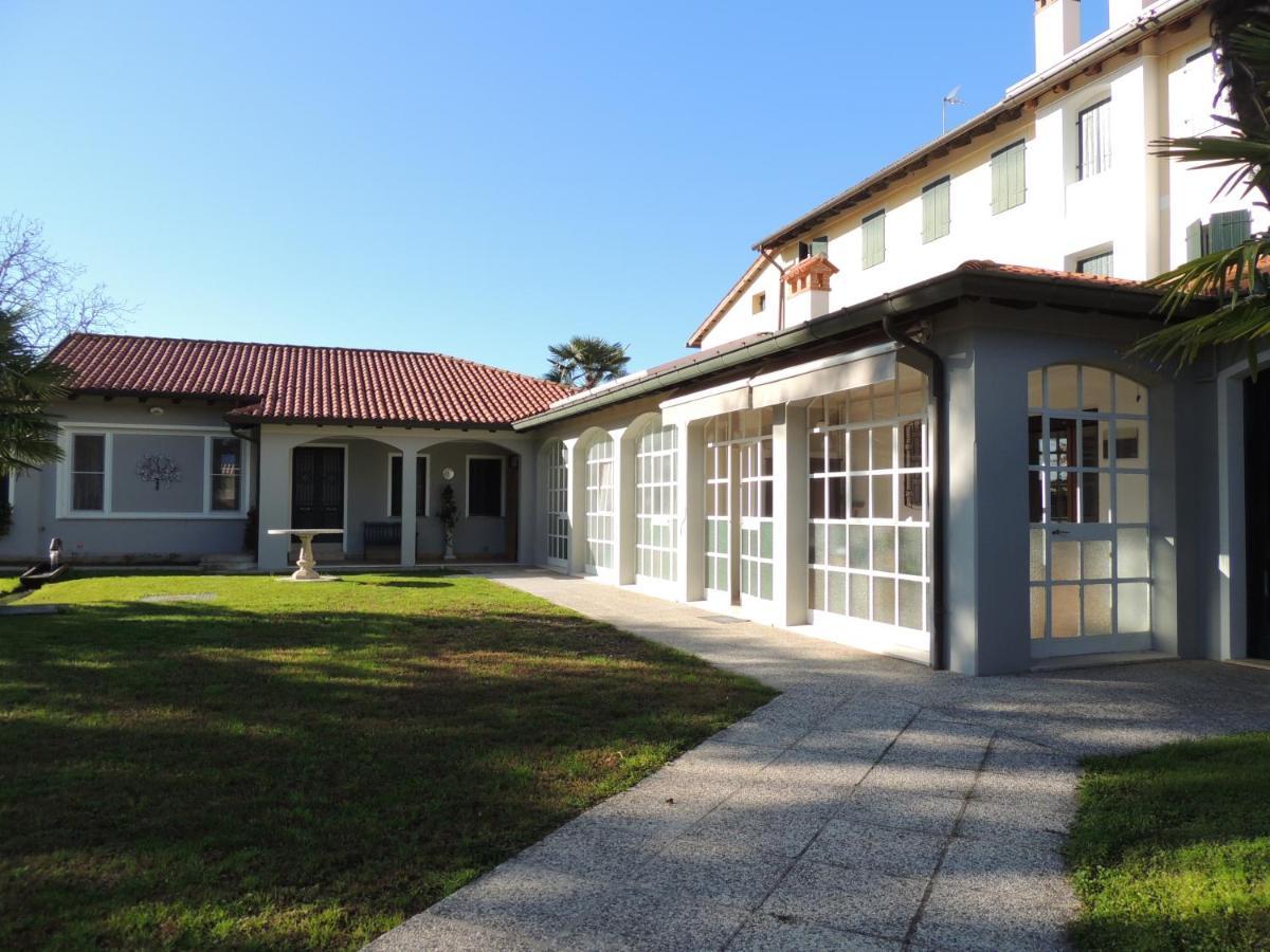 Ginkgo Guest House Ronchis ภายนอก รูปภาพ